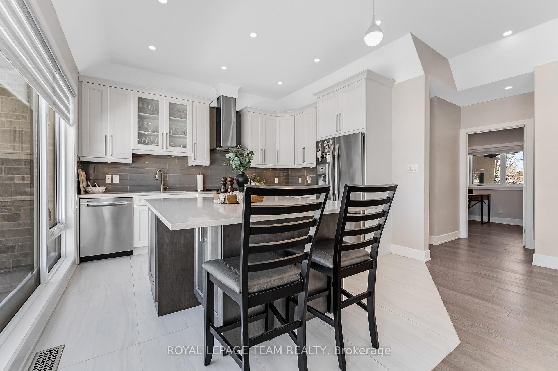 Photo 18 of 1898 Barnhart Place, Ottawa, Alta Vista/Faircrest Heights — HOMEH