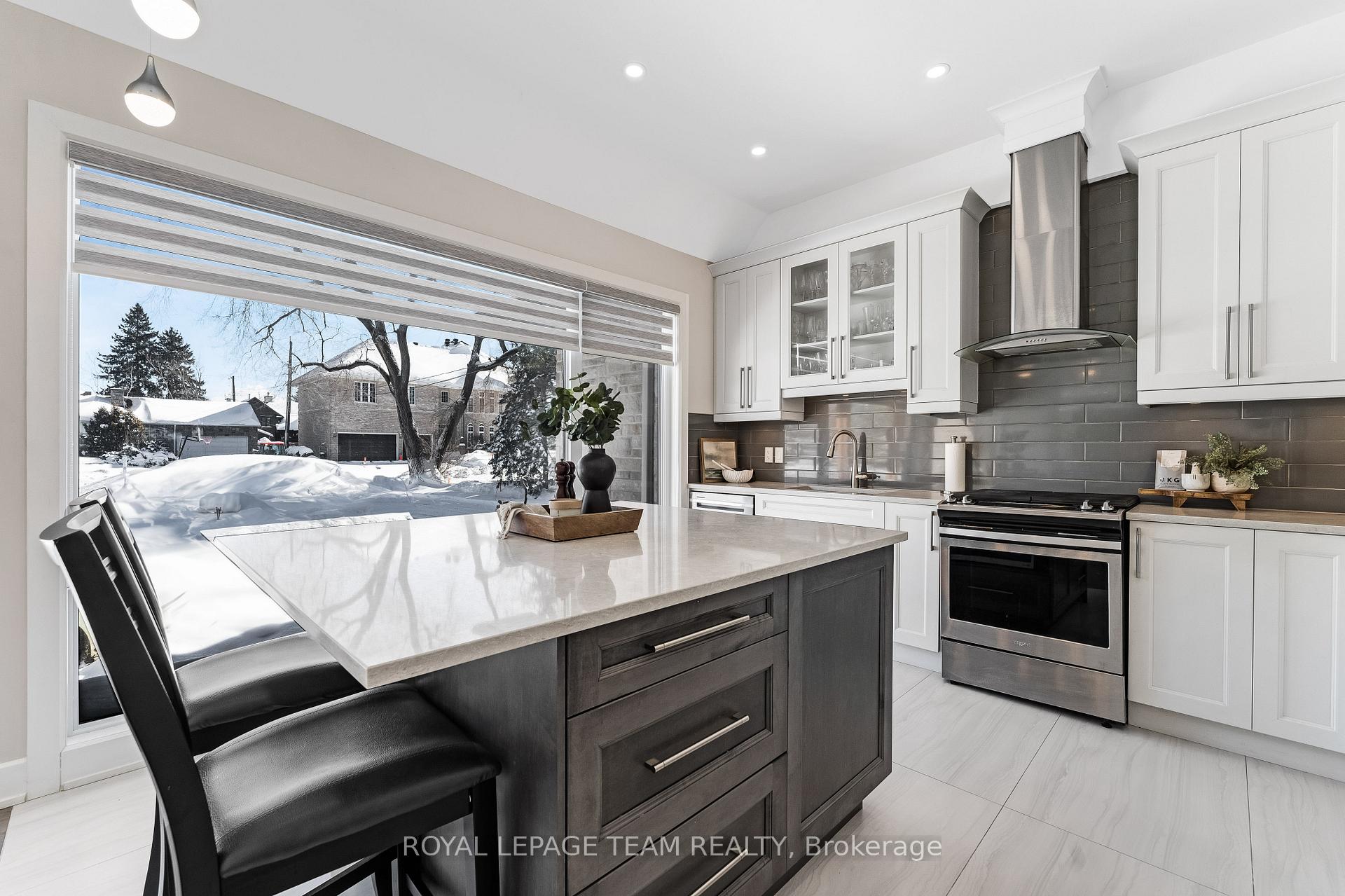 Photo 15 of 1898 Barnhart Place, Ottawa, Alta Vista/Faircrest Heights — HOMEH