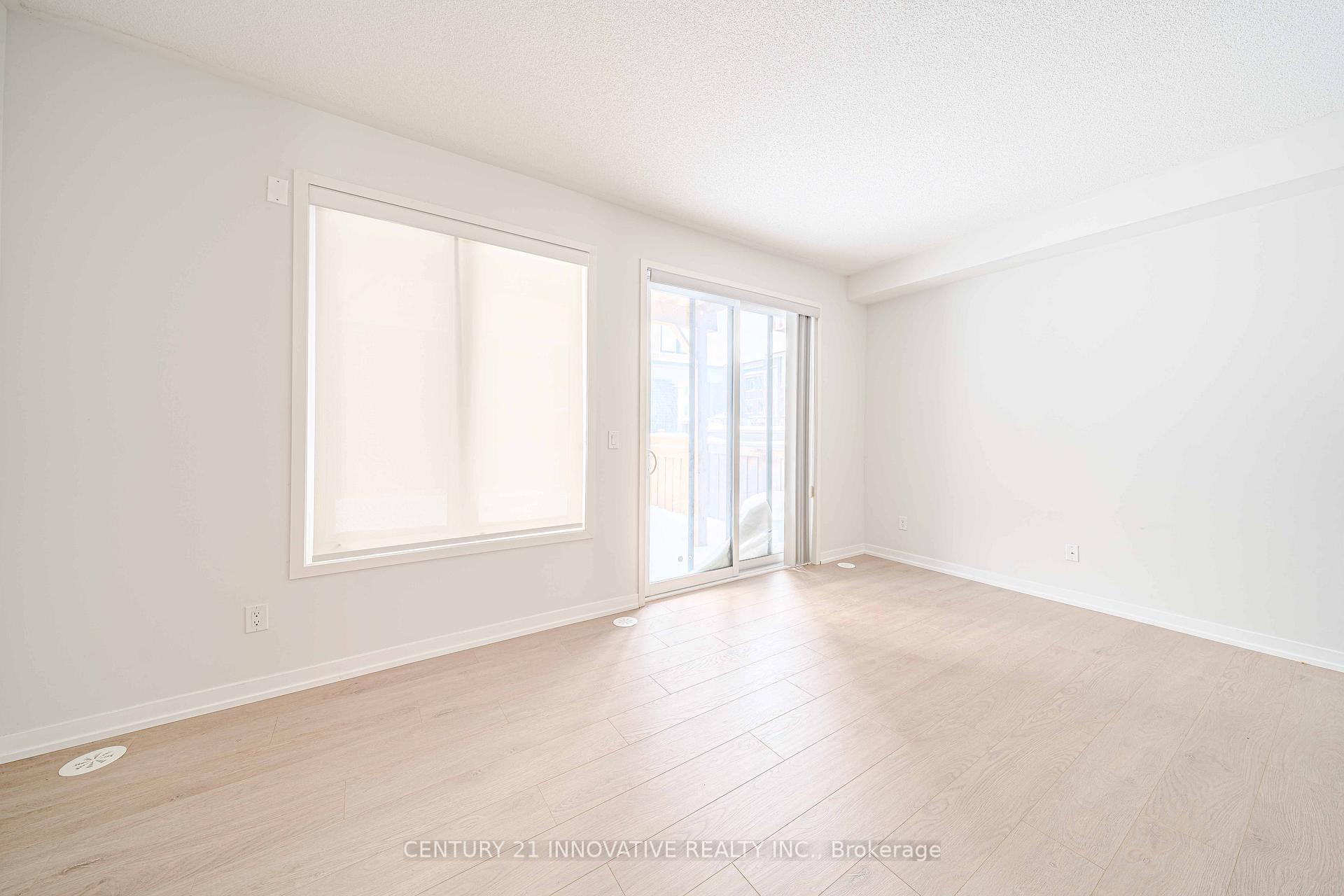 Photo 12 of 144 Salterton Circle, Vaughan, Maple — HOMEH