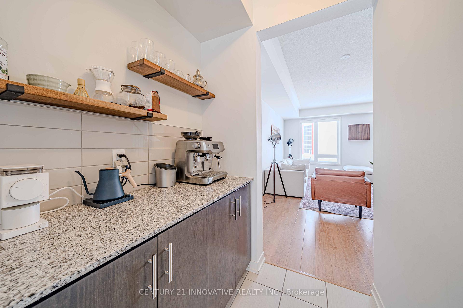 Photo 18 of 144 Salterton Circle, Vaughan, Maple — HOMEH