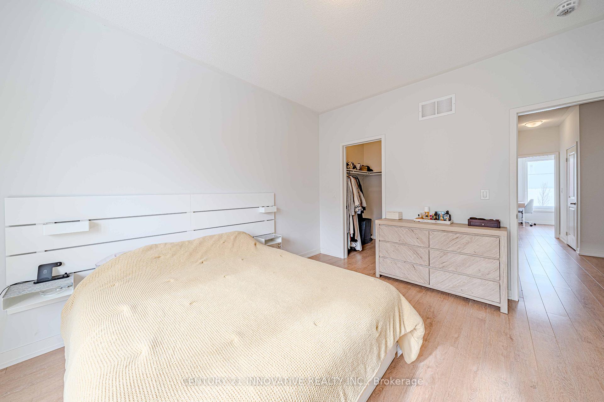 Photo 20 of 144 Salterton Circle, Vaughan, Maple — HOMEH