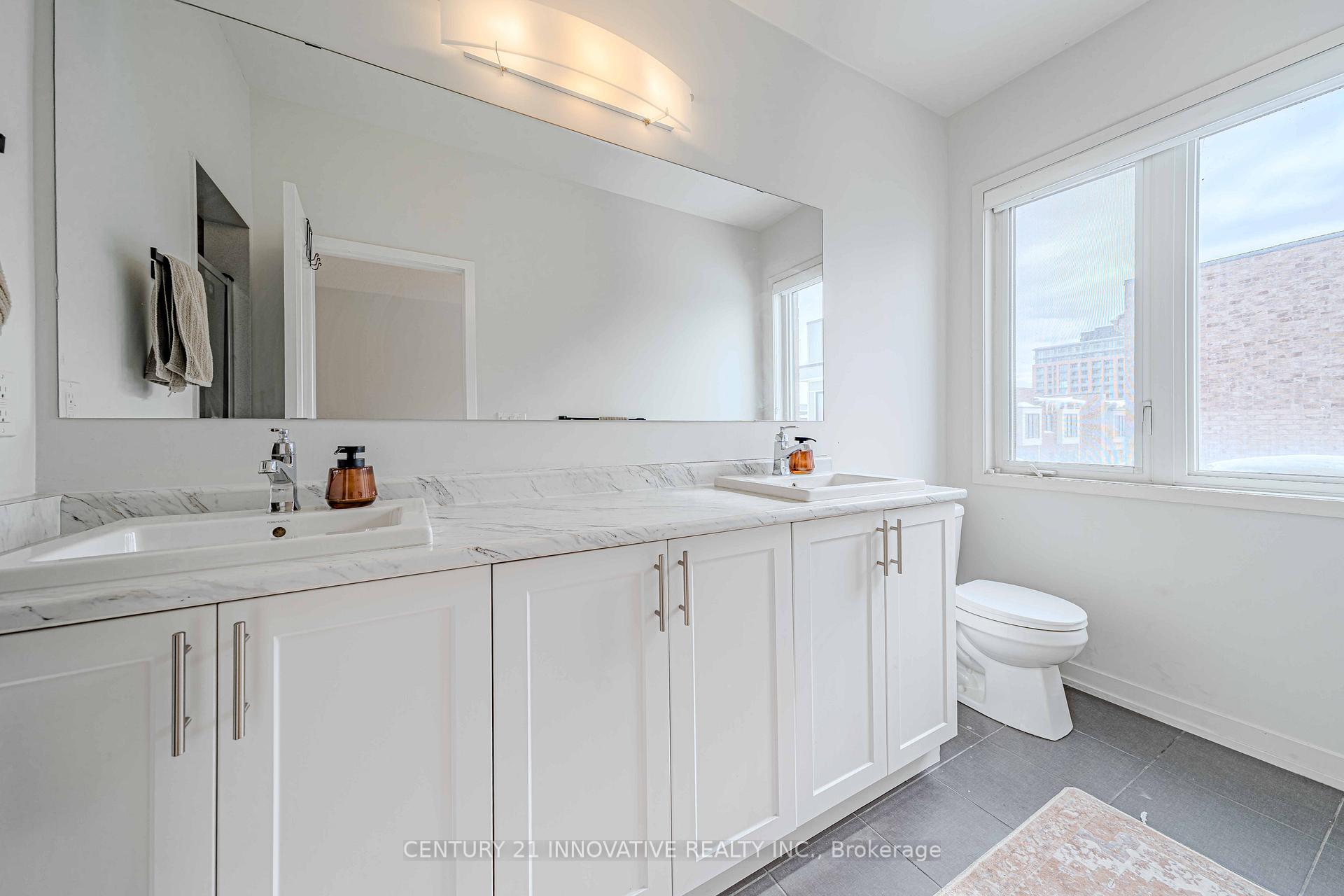 Photo 24 of 144 Salterton Circle, Vaughan, Maple — HOMEH