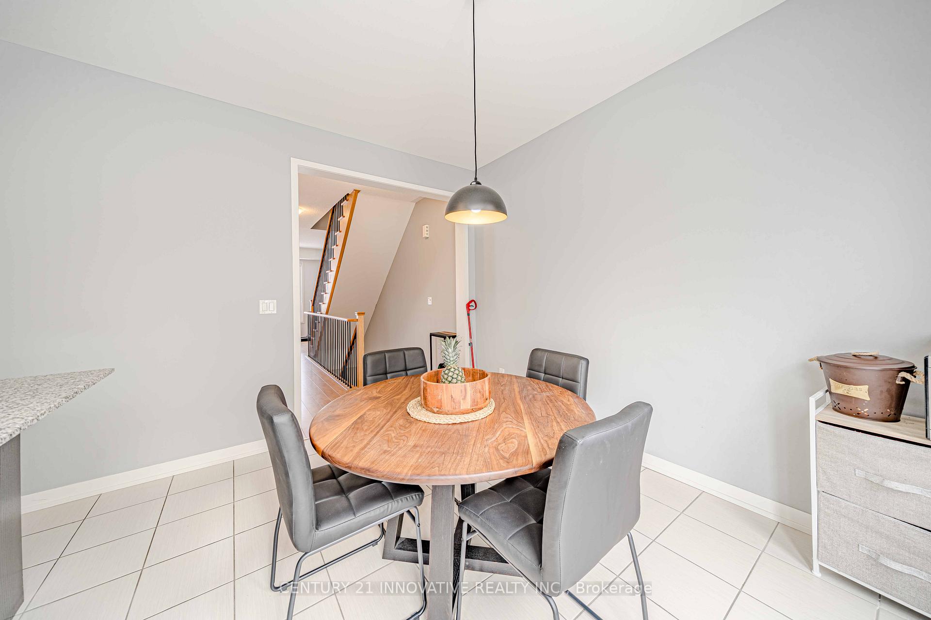 Photo 31 of 144 Salterton Circle, Vaughan, Maple — HOMEH
