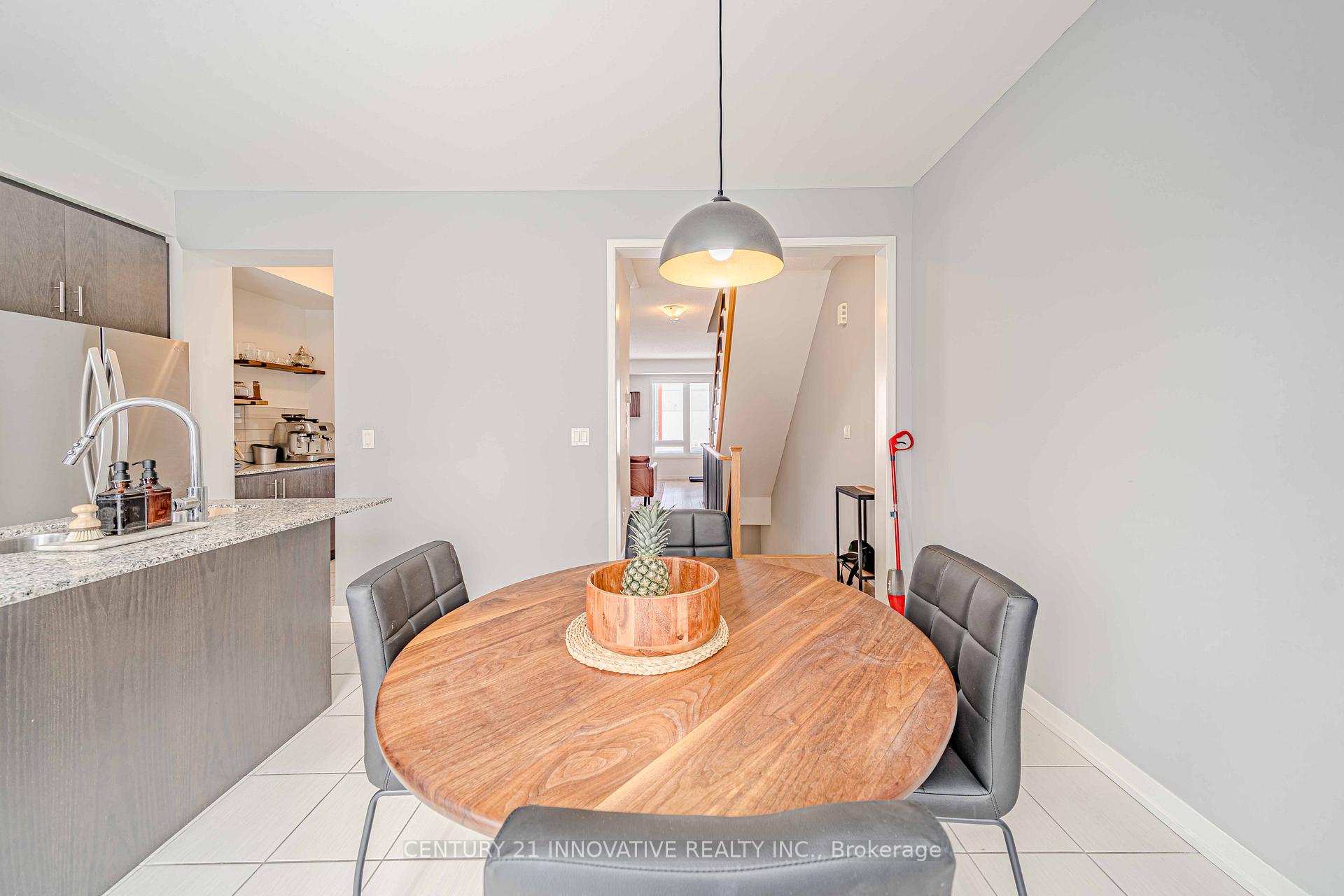 Photo 33 of 144 Salterton Circle, Vaughan, Maple — HOMEH
