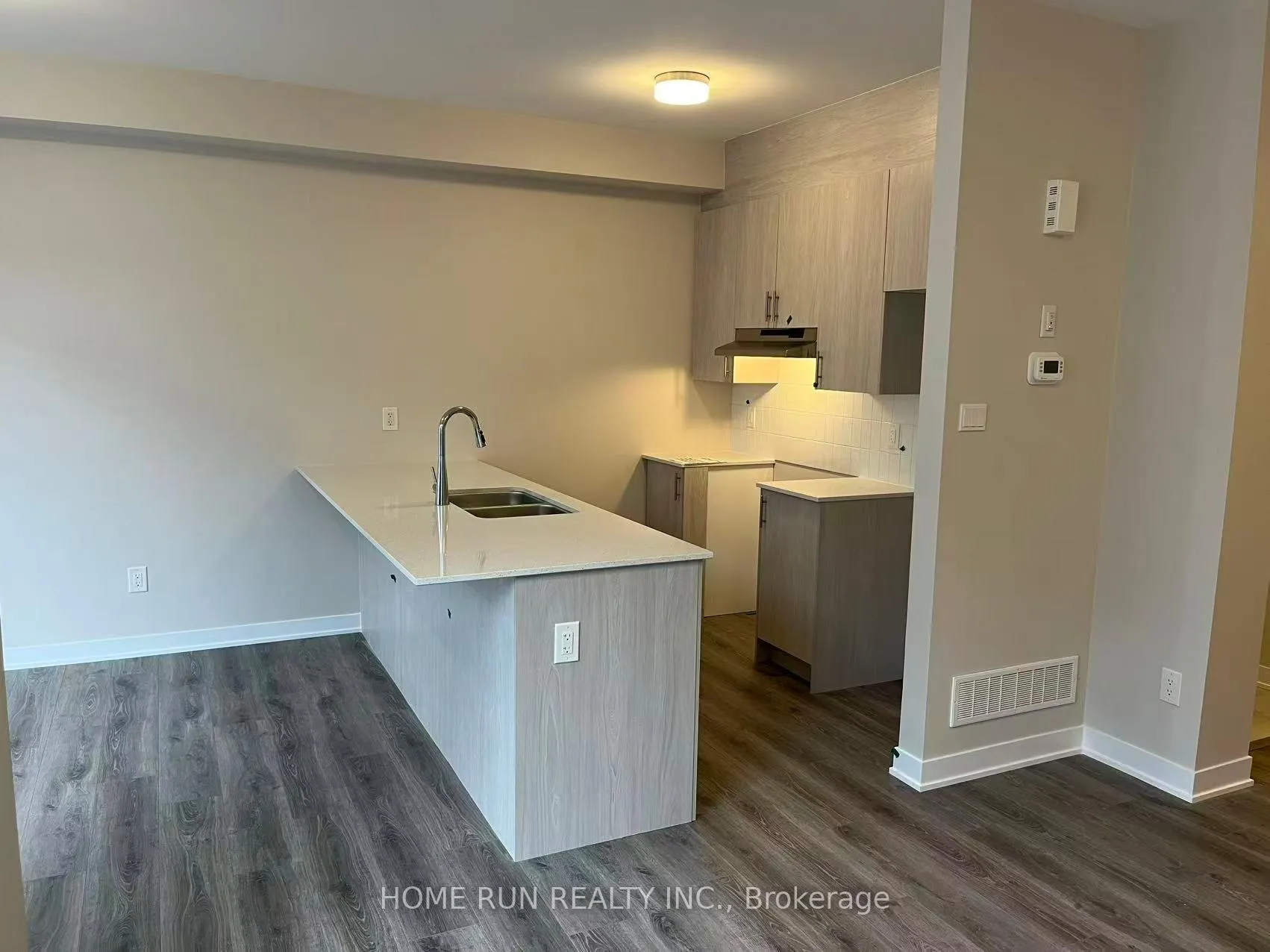 Photo 2 of 379 Les Emmerson Drive, Ottawa, Barrhaven - Strandherd — HOMEH