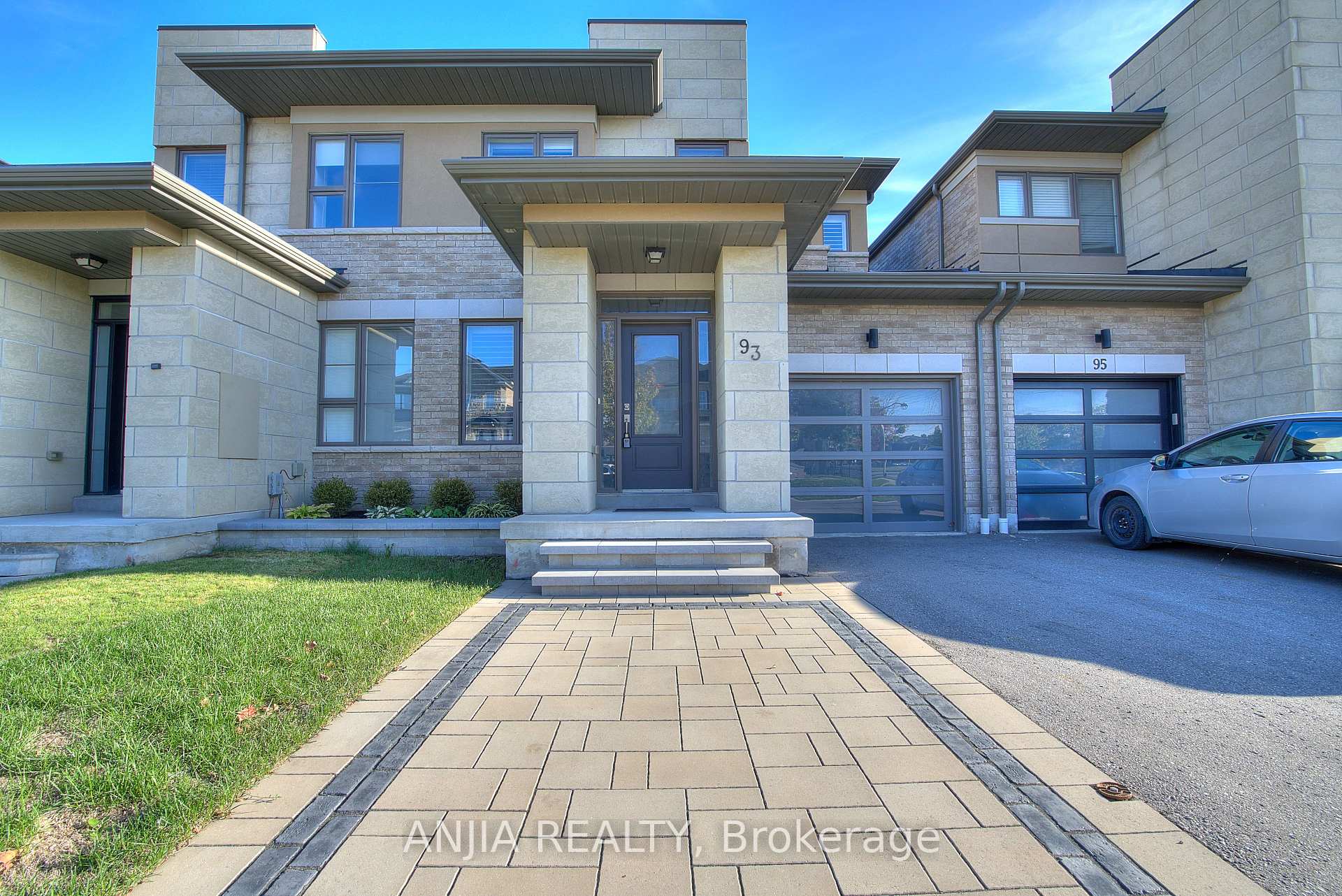 Photo 2 of 93 Barrister Avenue, Whitby, Pringle Creek — HOMEH