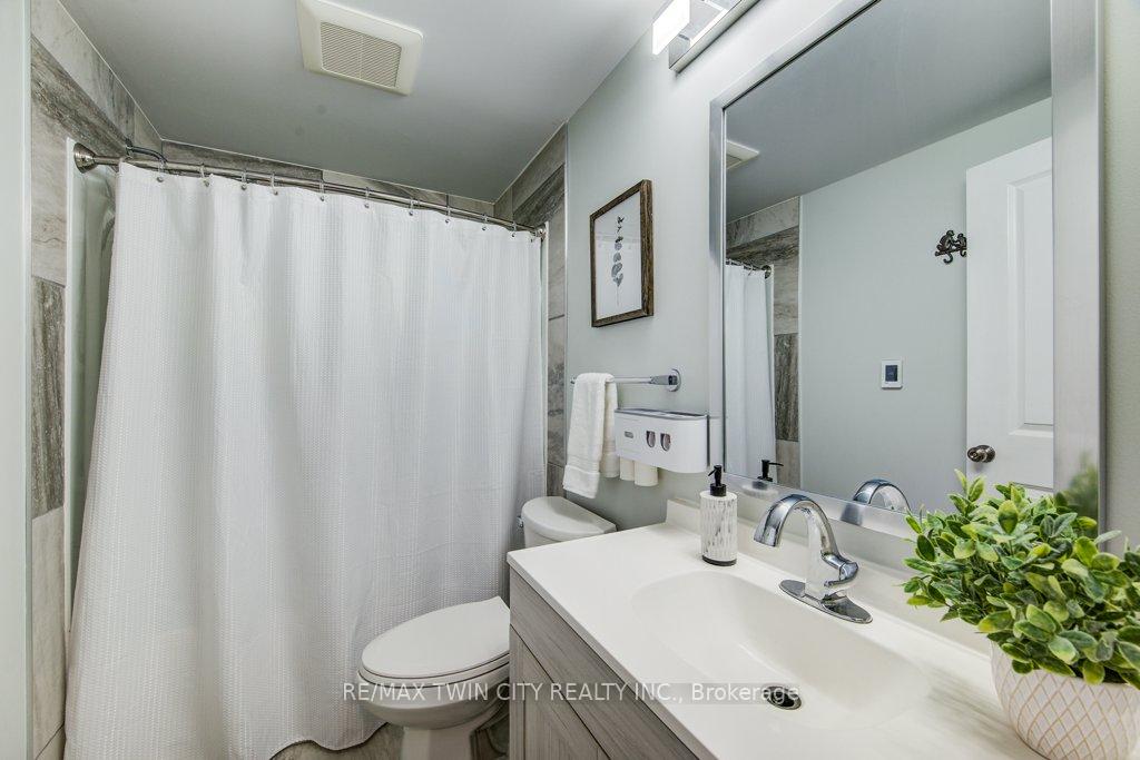 Photo 17 of 367 Westridge Drive, Waterloo — HOMEH