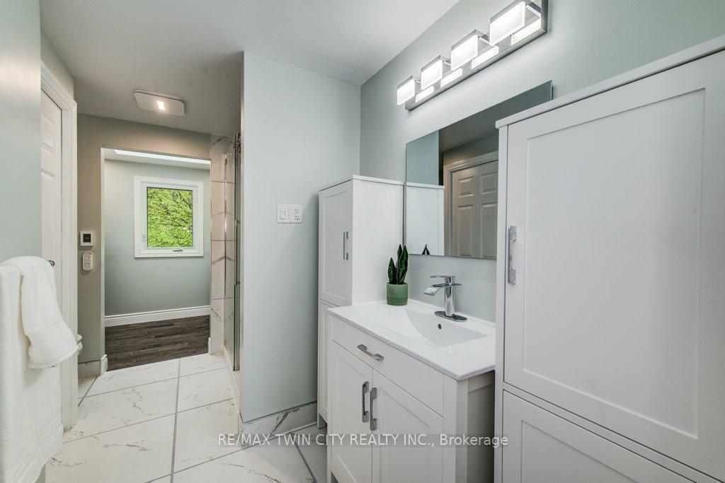 Photo 24 of 367 Westridge Drive, Waterloo — HOMEH