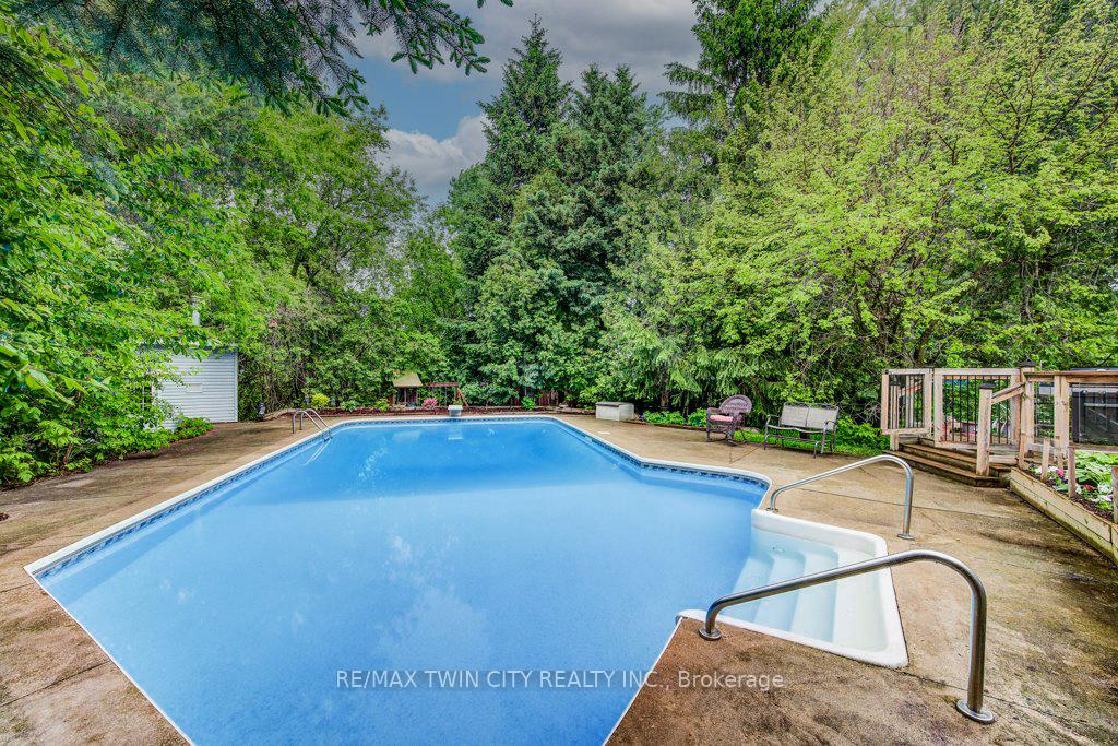 Photo 32 of 367 Westridge Drive, Waterloo — HOMEH