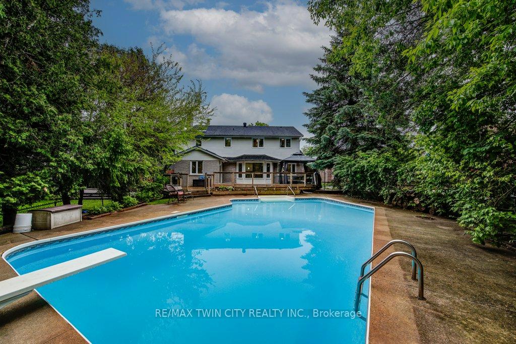 Photo 33 of 367 Westridge Drive, Waterloo — HOMEH