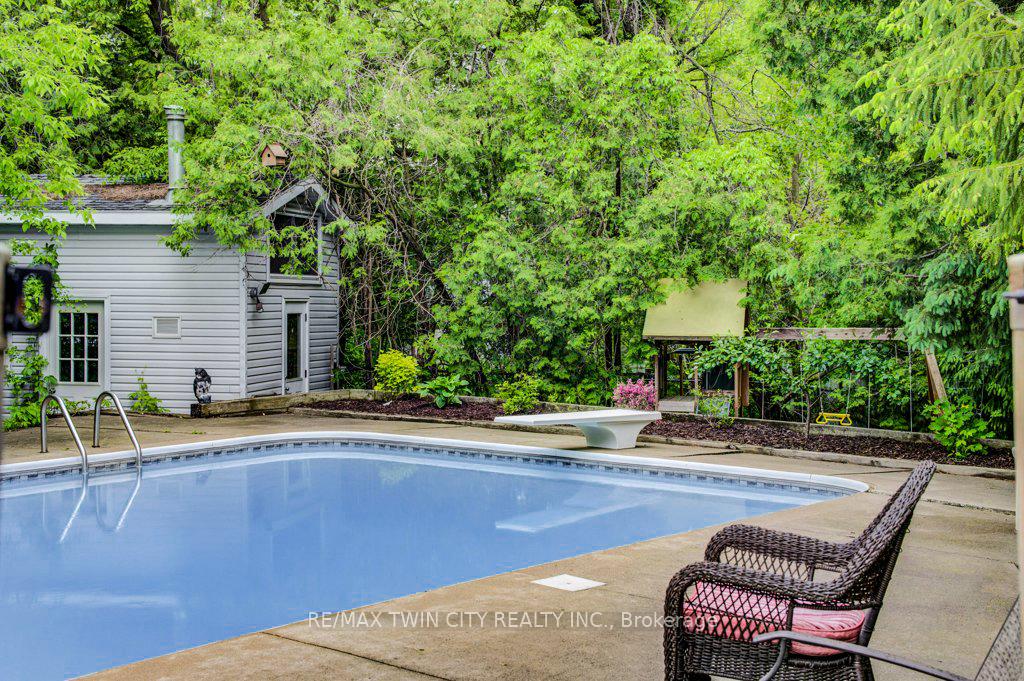 Photo 34 of 367 Westridge Drive, Waterloo — HOMEH