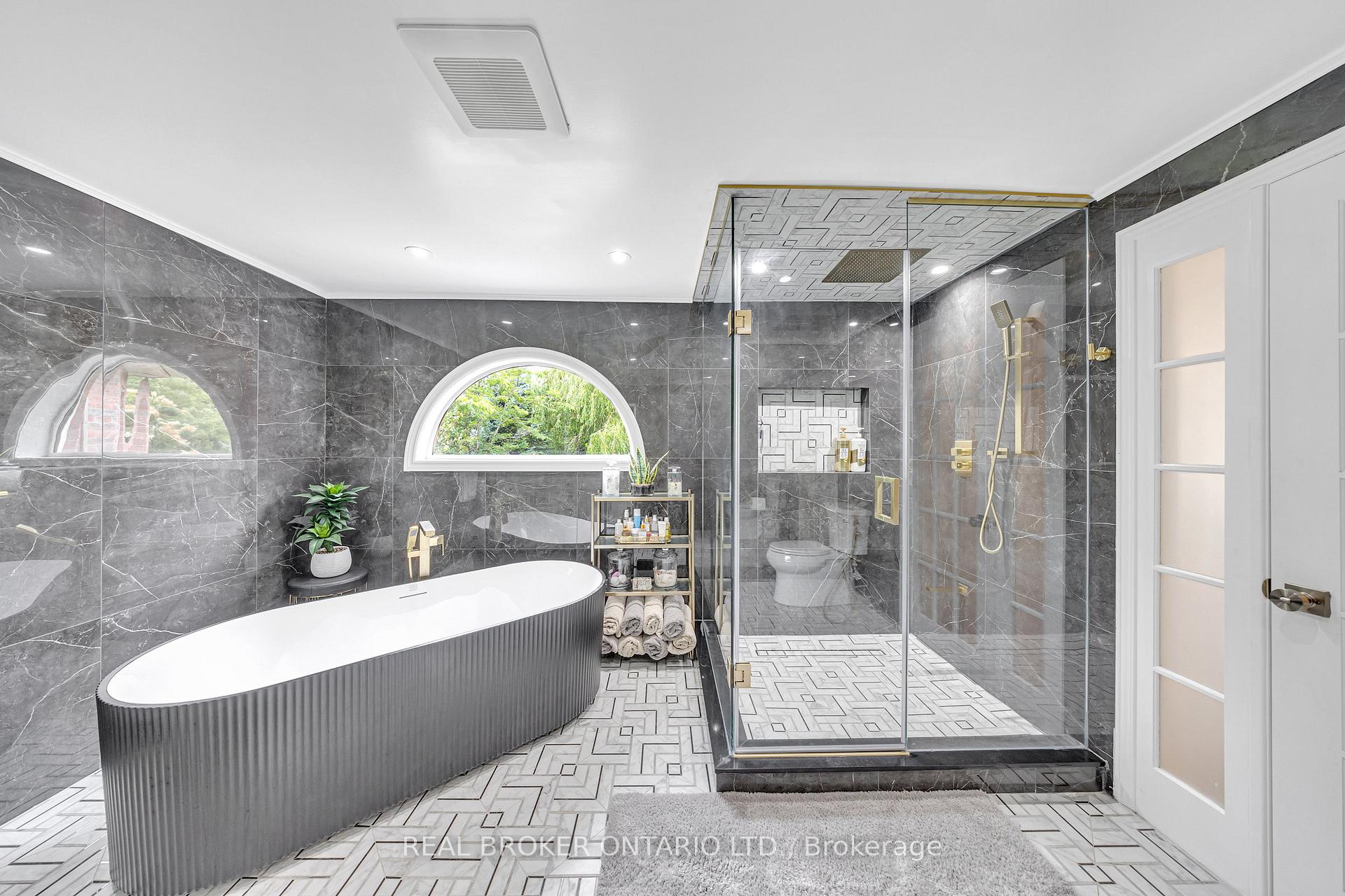 Photo 1 of 43 Allayden Drive, Whitby, Lynde Creek — HOMEH