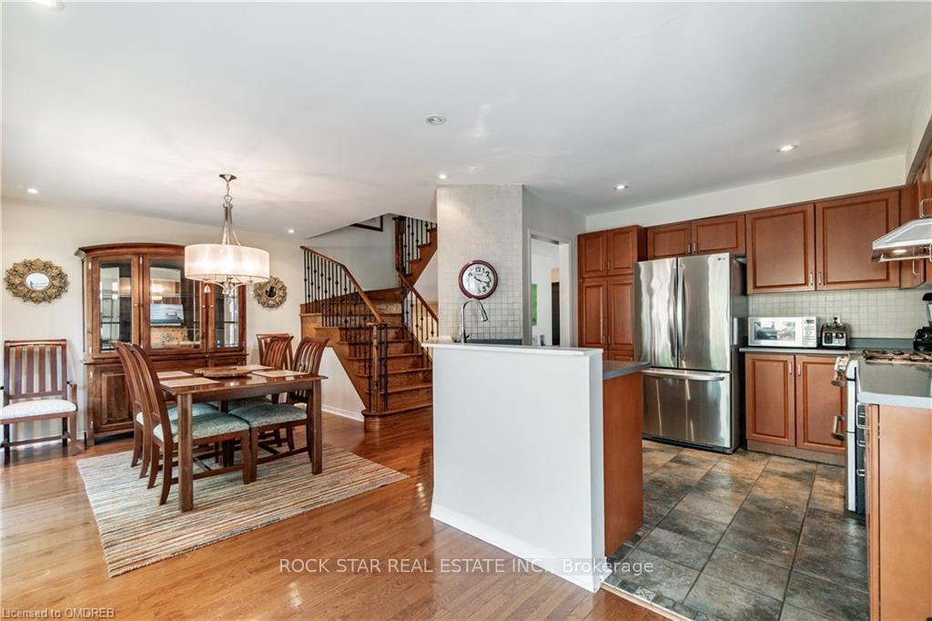 Photo 8 of 88 Treasure Road, Vaughan, Maple — HOMEH