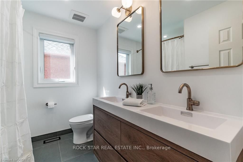 Photo 21 of 88 Treasure Road, Vaughan, Maple — HOMEH