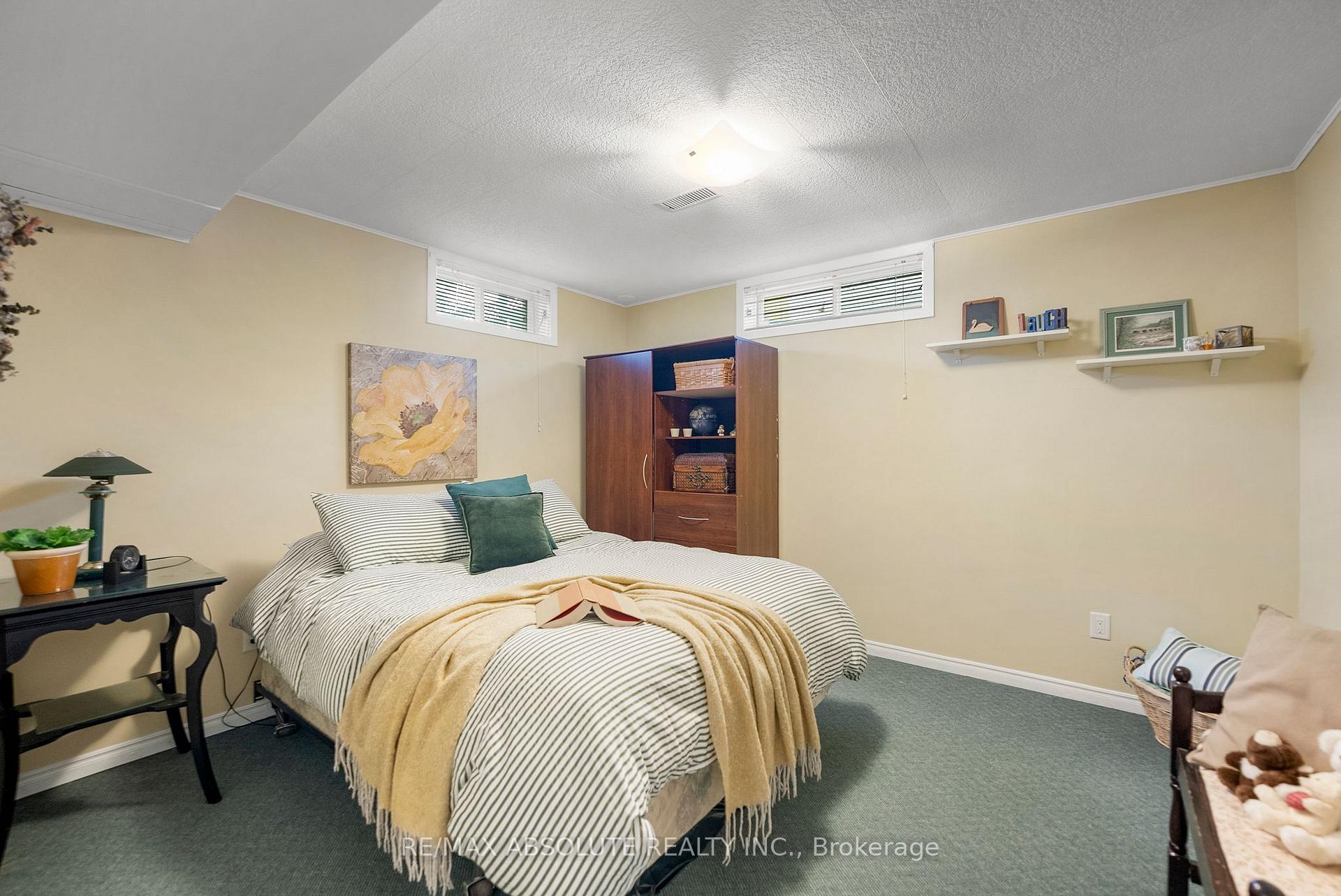Photo 13 of 10 Maple Drive, Arnprior — HOMEH