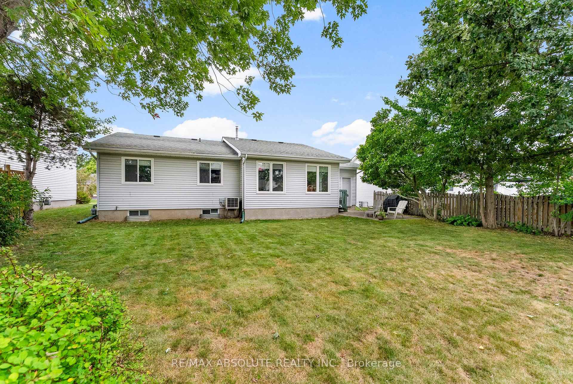 Photo 24 of 10 Maple Drive, Arnprior — HOMEH
