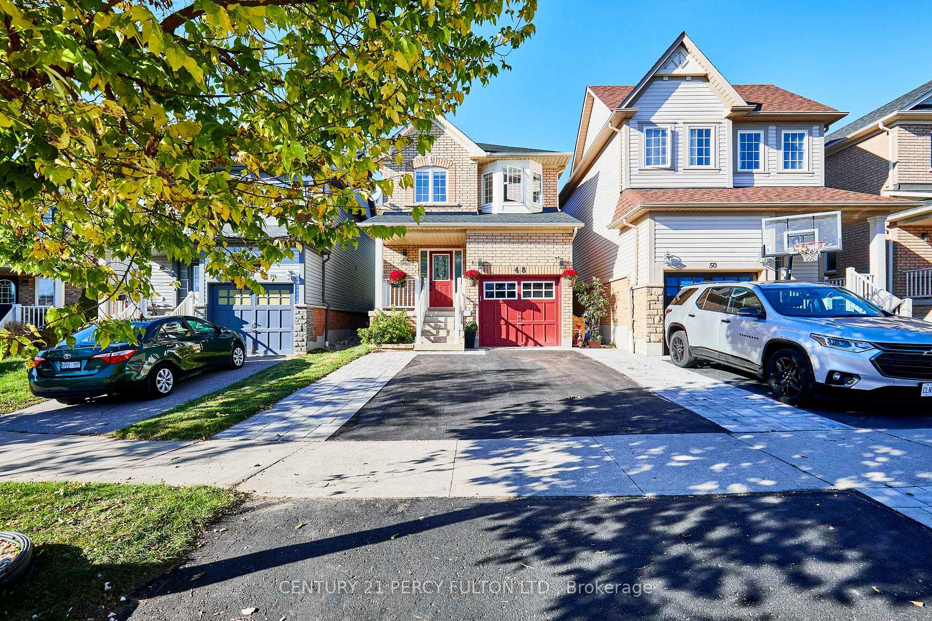Photo 3 of 48 Bettina Place, Whitby, Rolling Acres — HOMEH