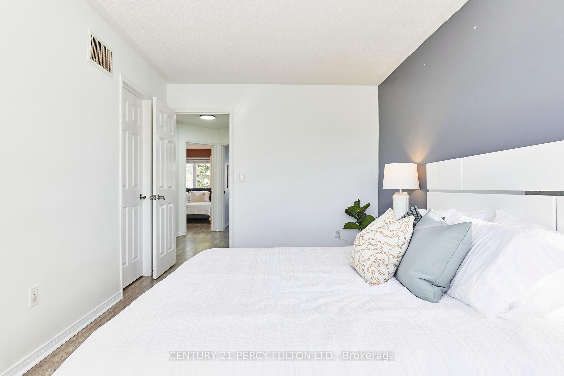 Photo 15 of 48 Bettina Place, Whitby, Rolling Acres — HOMEH