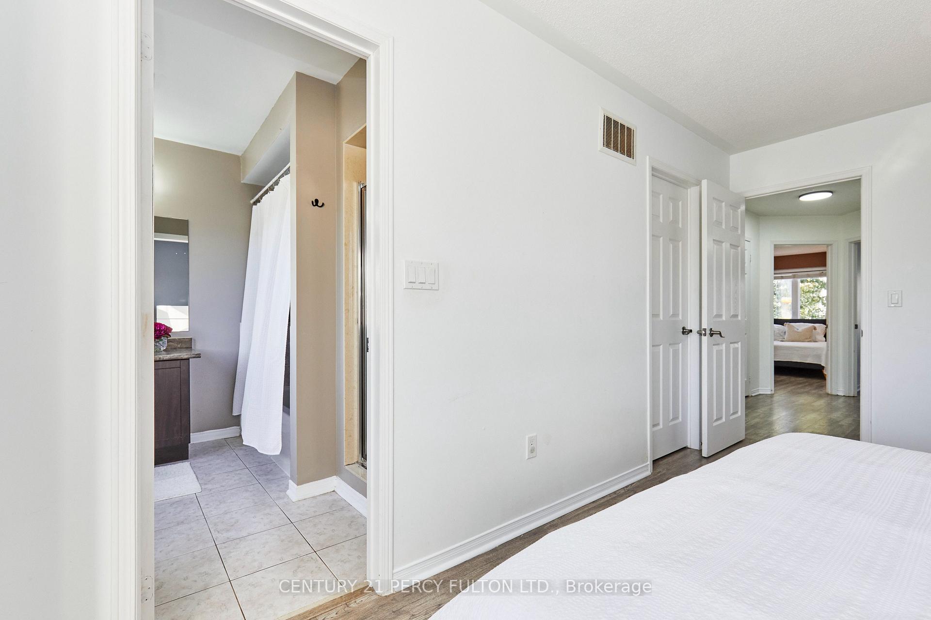 Photo 16 of 48 Bettina Place, Whitby, Rolling Acres — HOMEH