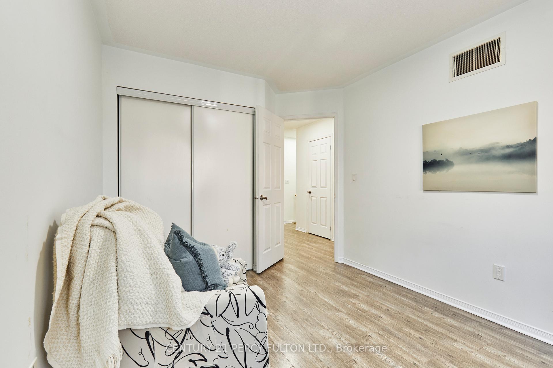Photo 21 of 48 Bettina Place, Whitby, Rolling Acres — HOMEH