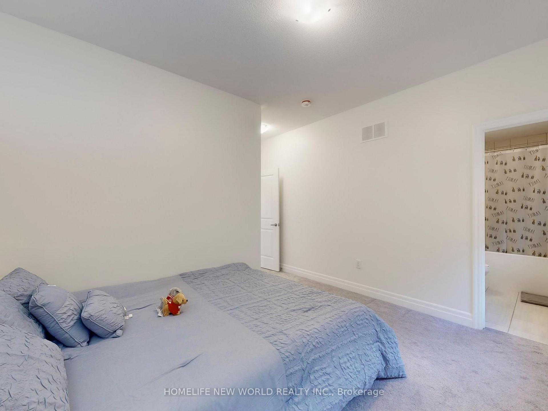 Photo 18 of 40 St Ives Crescent, Whitby, Rural Whitby — HOMEH