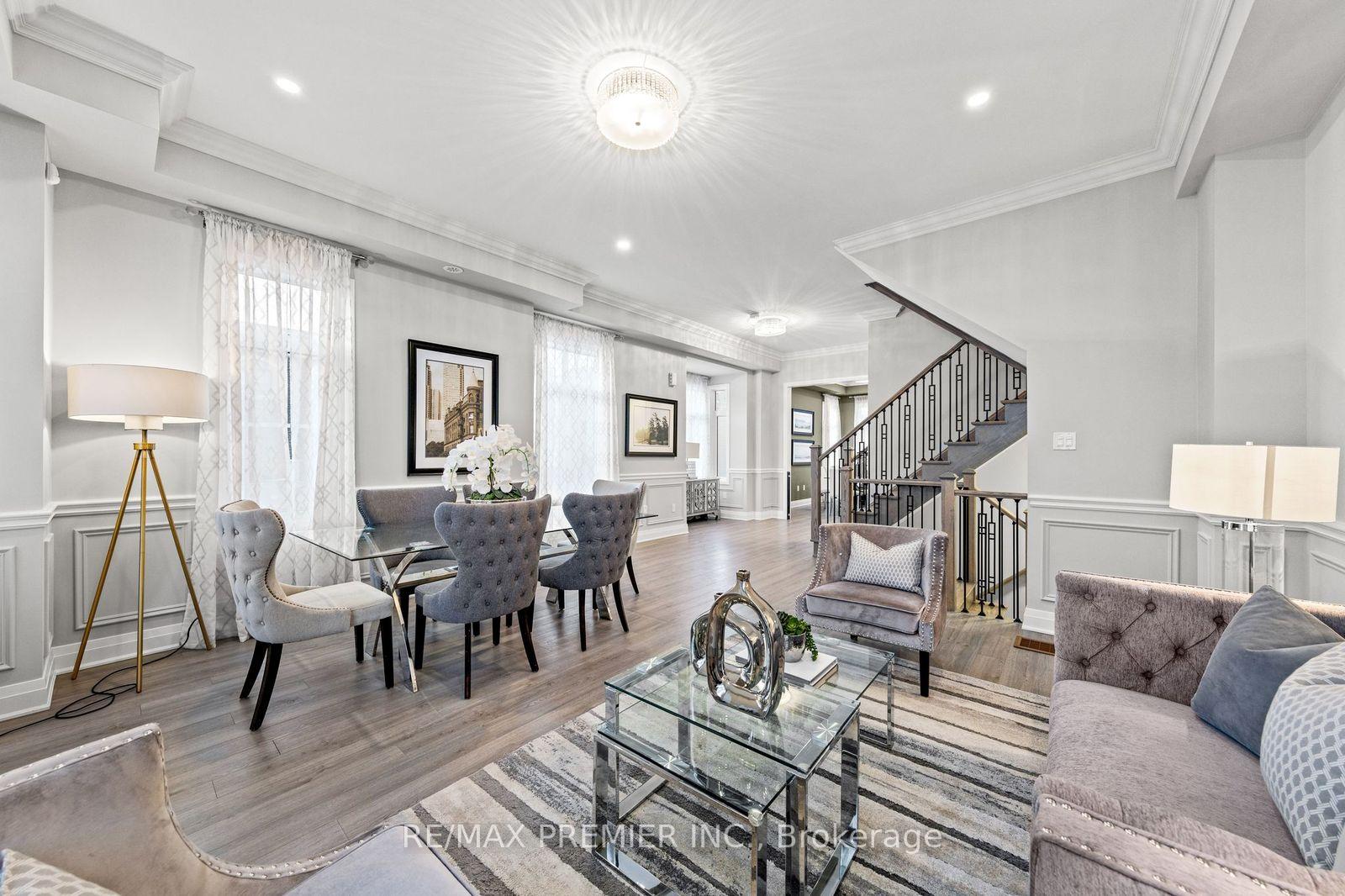 Photo 5 of 197 Arianna Crescent, Vaughan, Patterson — HOMEH