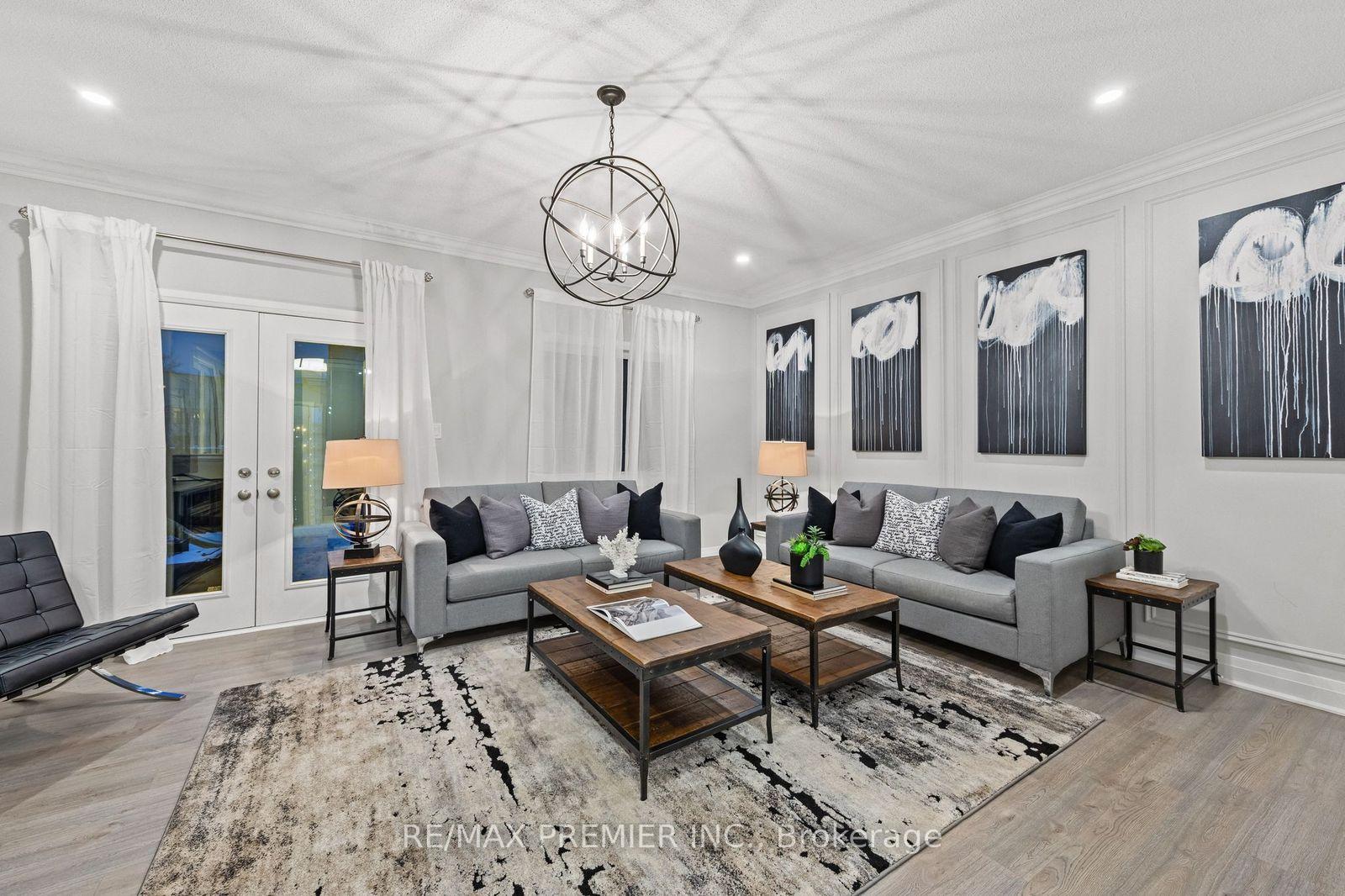 Photo 11 of 197 Arianna Crescent, Vaughan, Patterson — HOMEH