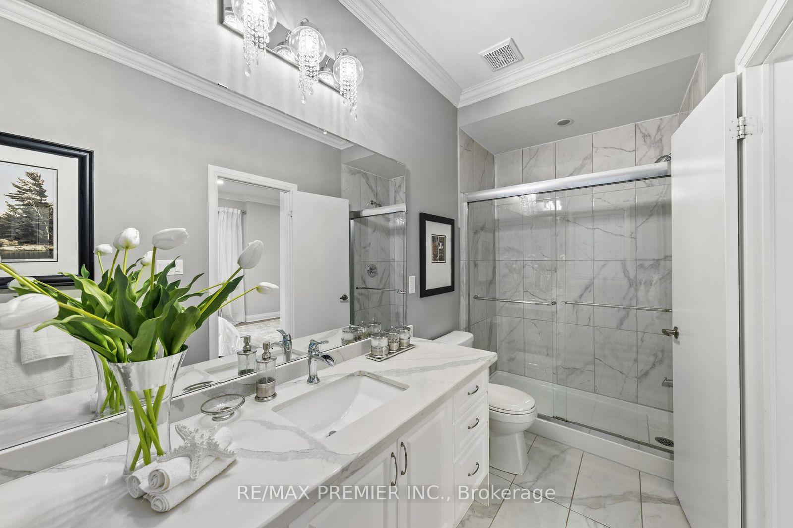 Photo 15 of 197 Arianna Crescent, Vaughan, Patterson — HOMEH