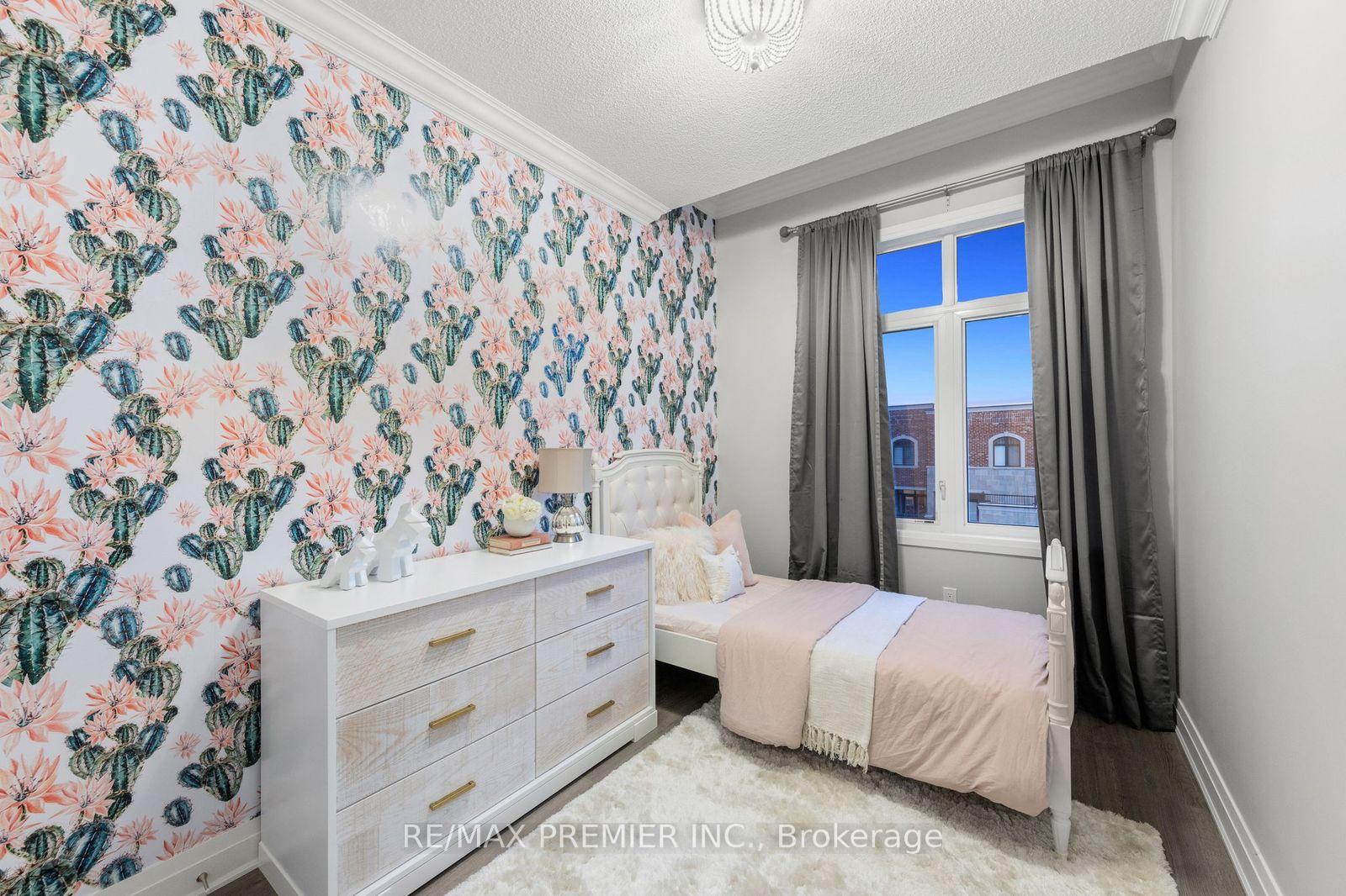 Photo 16 of 197 Arianna Crescent, Vaughan, Patterson — HOMEH
