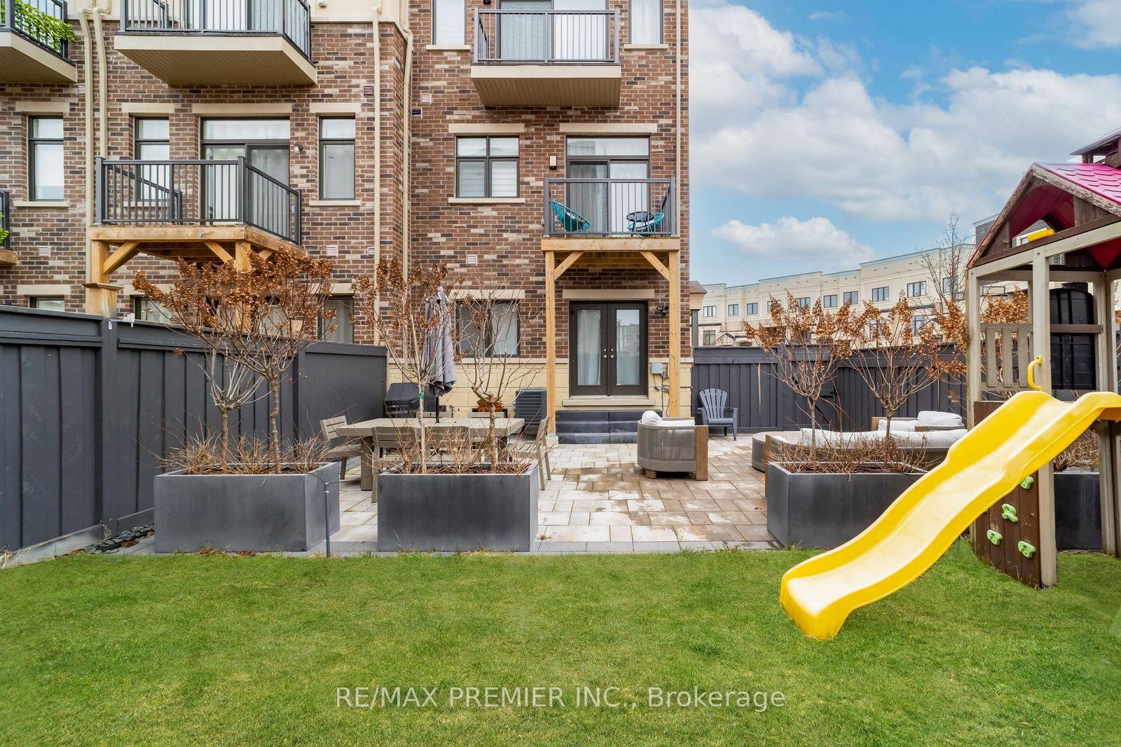 Photo 25 of 197 Arianna Crescent, Vaughan, Patterson — HOMEH