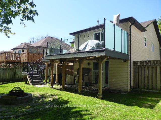 Photo 3 of 15 Harbour Crescent, Wasaga Beach — HOMEH