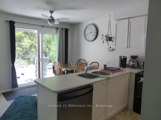 Photo 4 of 15 Harbour Crescent, Wasaga Beach — HOMEH