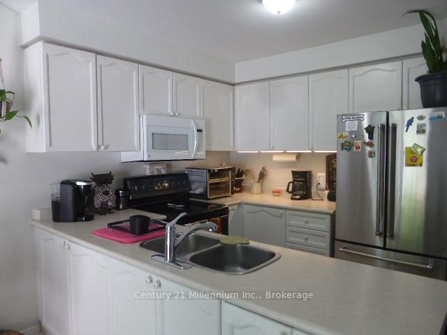 Photo 6 of 15 Harbour Crescent, Wasaga Beach — HOMEH