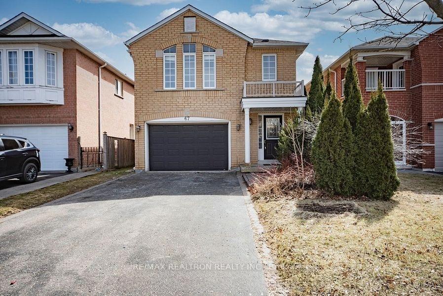 Photo 2 of 67 Monteith Crescent, Vaughan, Maple — HOMEH