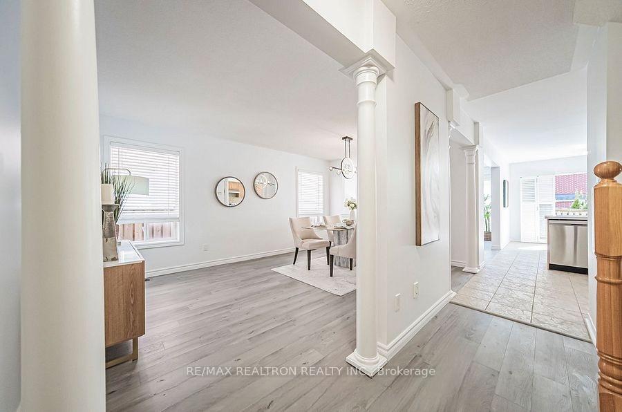 Photo 7 of 67 Monteith Crescent, Vaughan, Maple — HOMEH