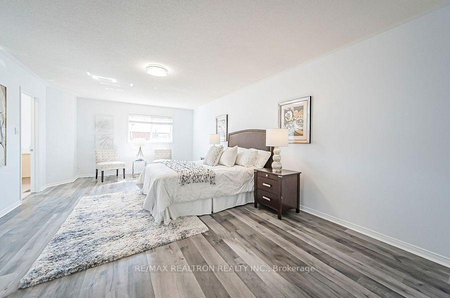 Photo 19 of 67 Monteith Crescent, Vaughan, Maple — HOMEH