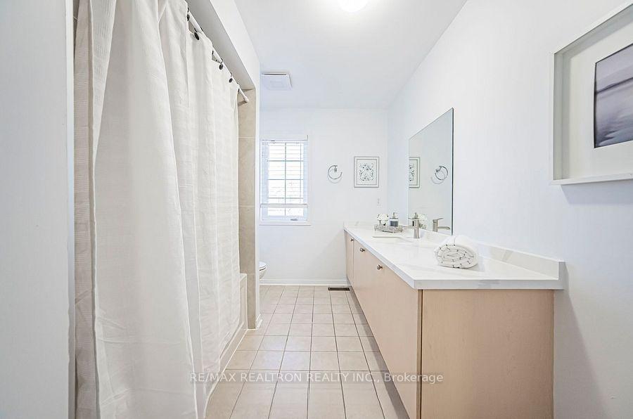 Photo 28 of 67 Monteith Crescent, Vaughan, Maple — HOMEH