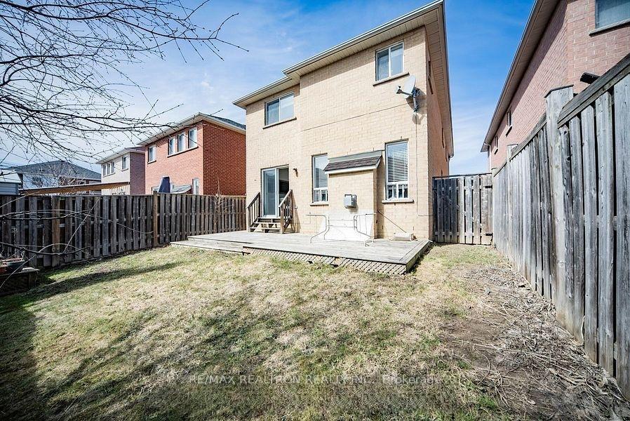 Photo 35 of 67 Monteith Crescent, Vaughan, Maple — HOMEH