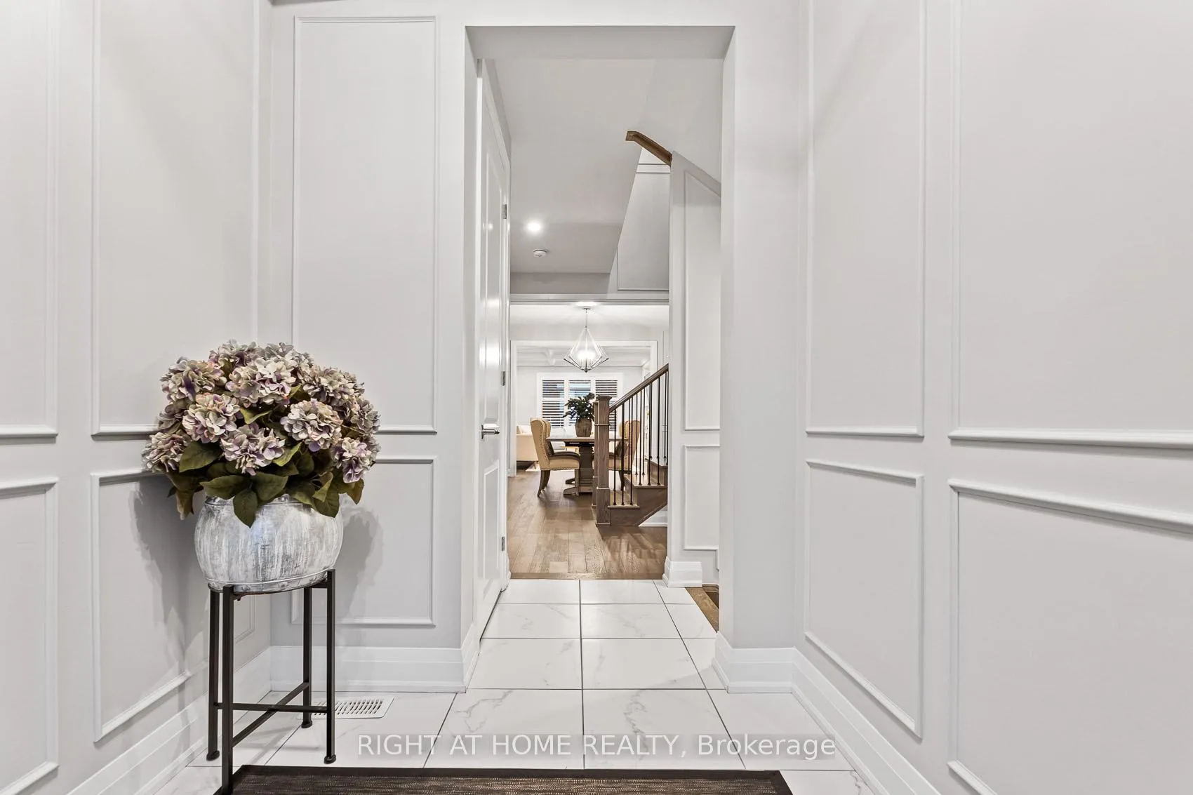 Photo 6 of 71 Ten Pines Road, Vaughan, Kleinburg — HOMEH