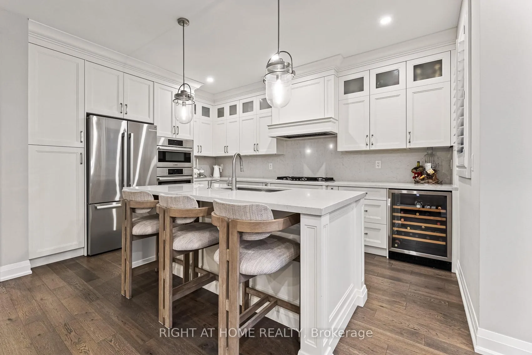 Photo 17 of 71 Ten Pines Road, Vaughan, Kleinburg — HOMEH