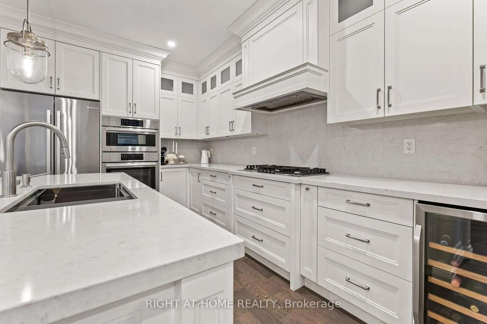 Photo 19 of 71 Ten Pines Road, Vaughan, Kleinburg — HOMEH