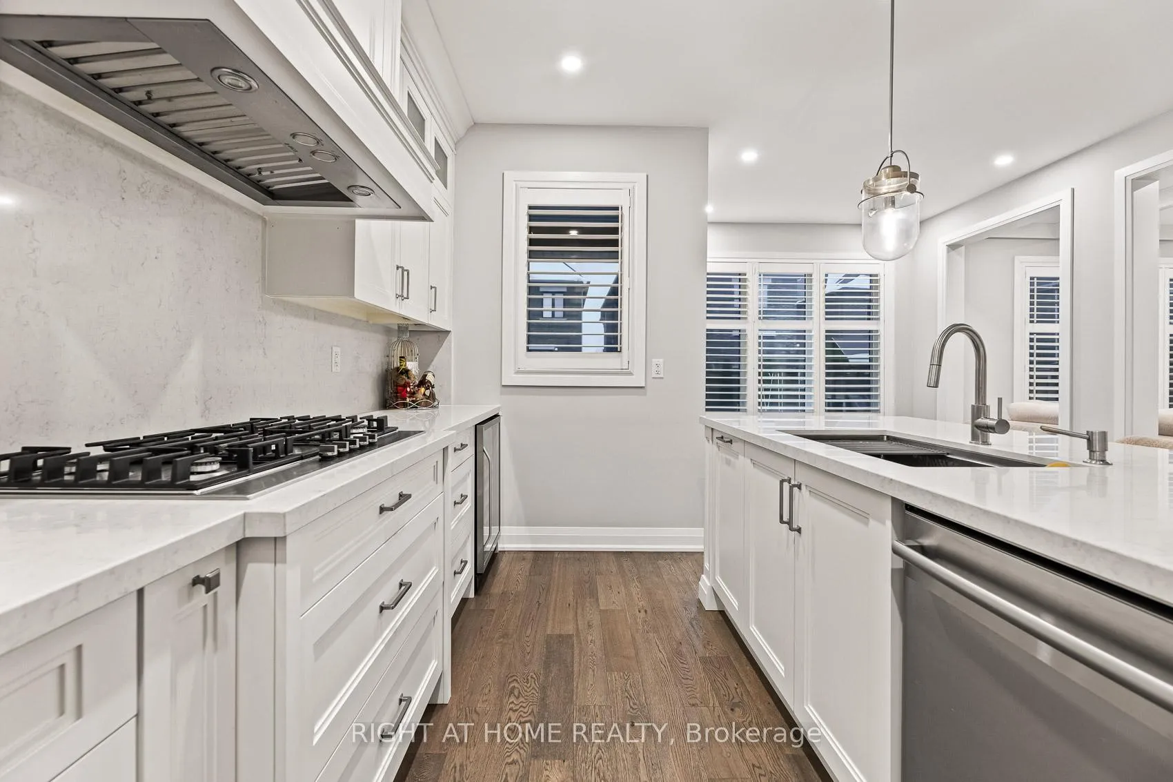 Photo 21 of 71 Ten Pines Road, Vaughan, Kleinburg — HOMEH