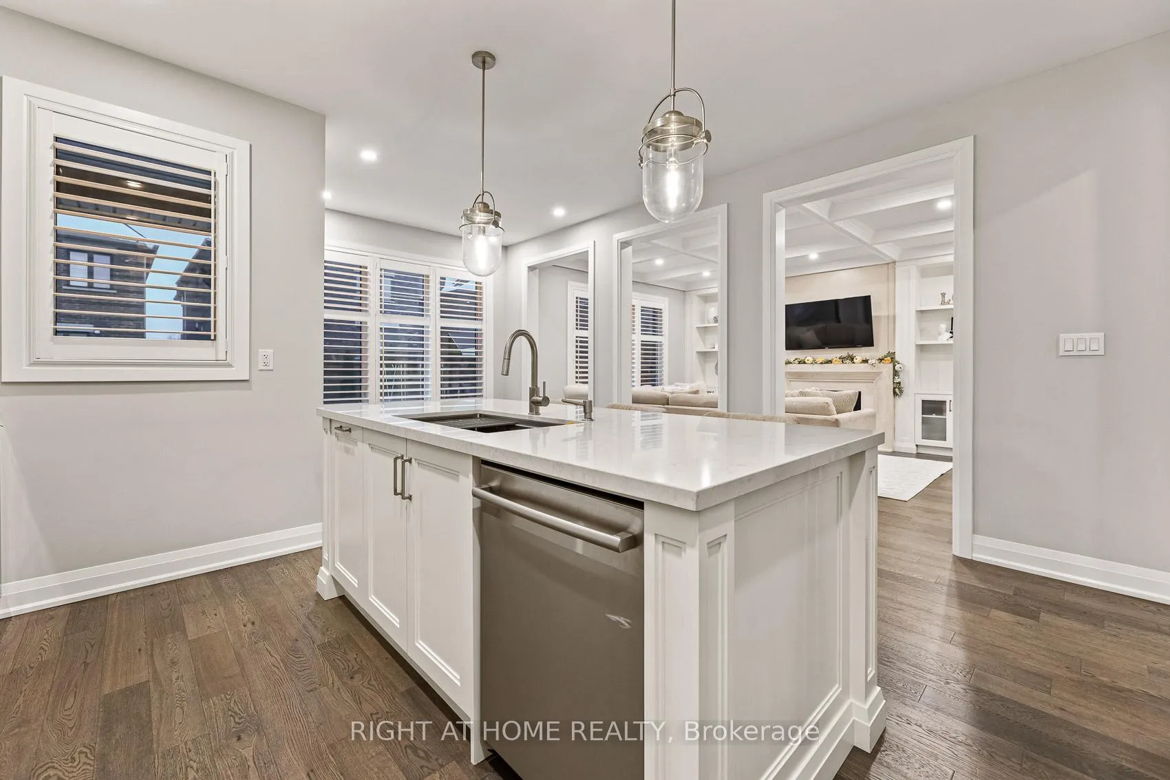 Photo 22 of 71 Ten Pines Road, Vaughan, Kleinburg — HOMEH