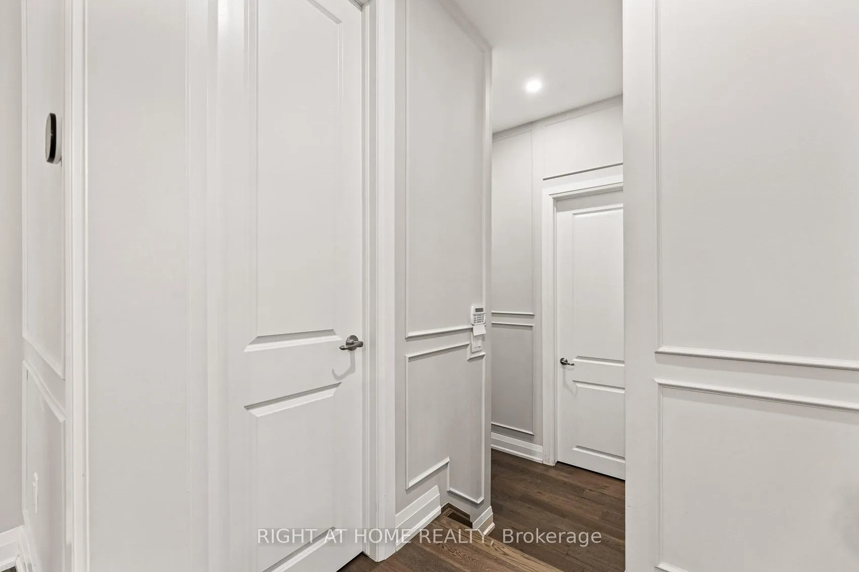 Photo 23 of 71 Ten Pines Road, Vaughan, Kleinburg — HOMEH
