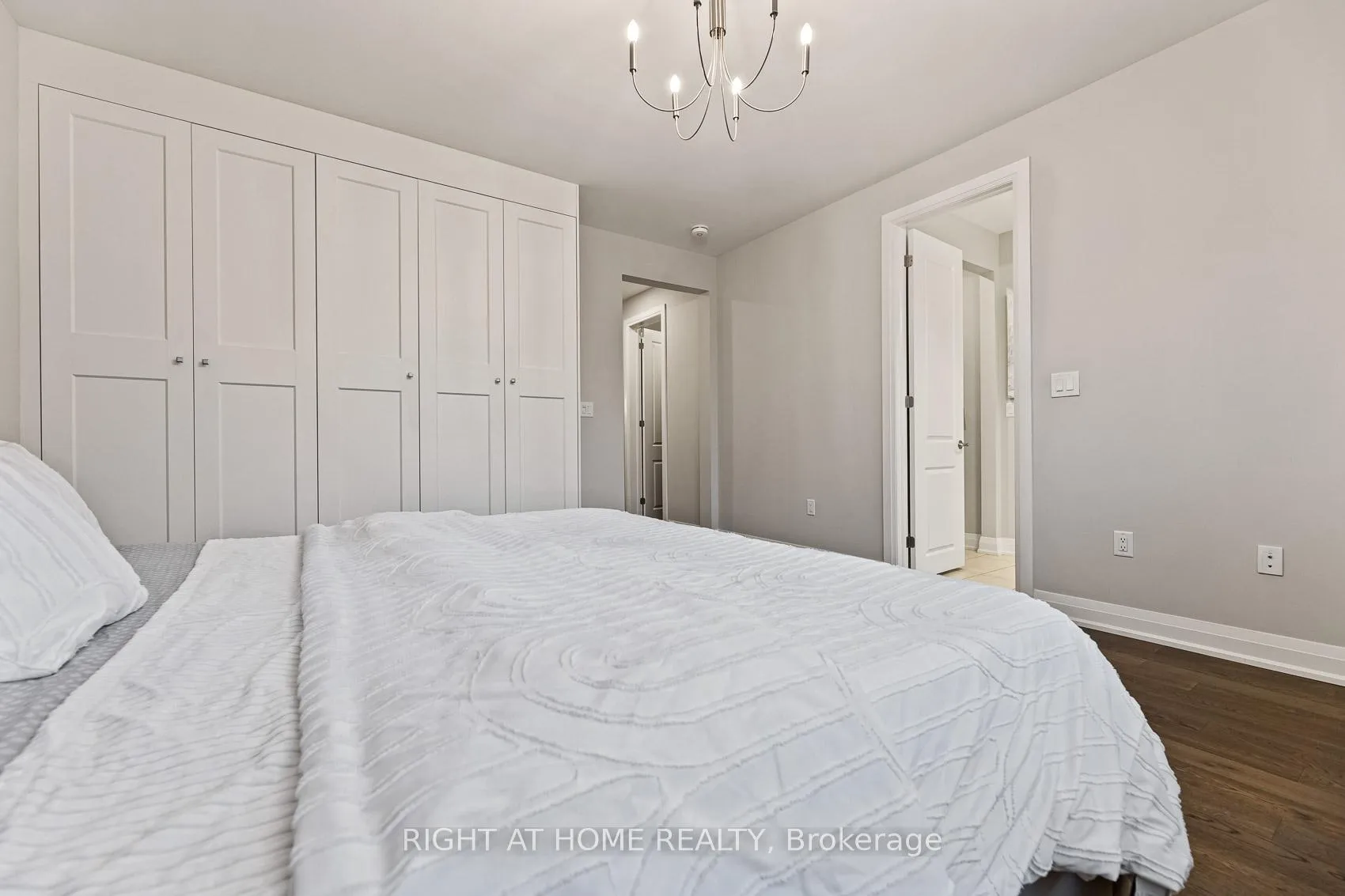 Photo 36 of 71 Ten Pines Road, Vaughan, Kleinburg — HOMEH