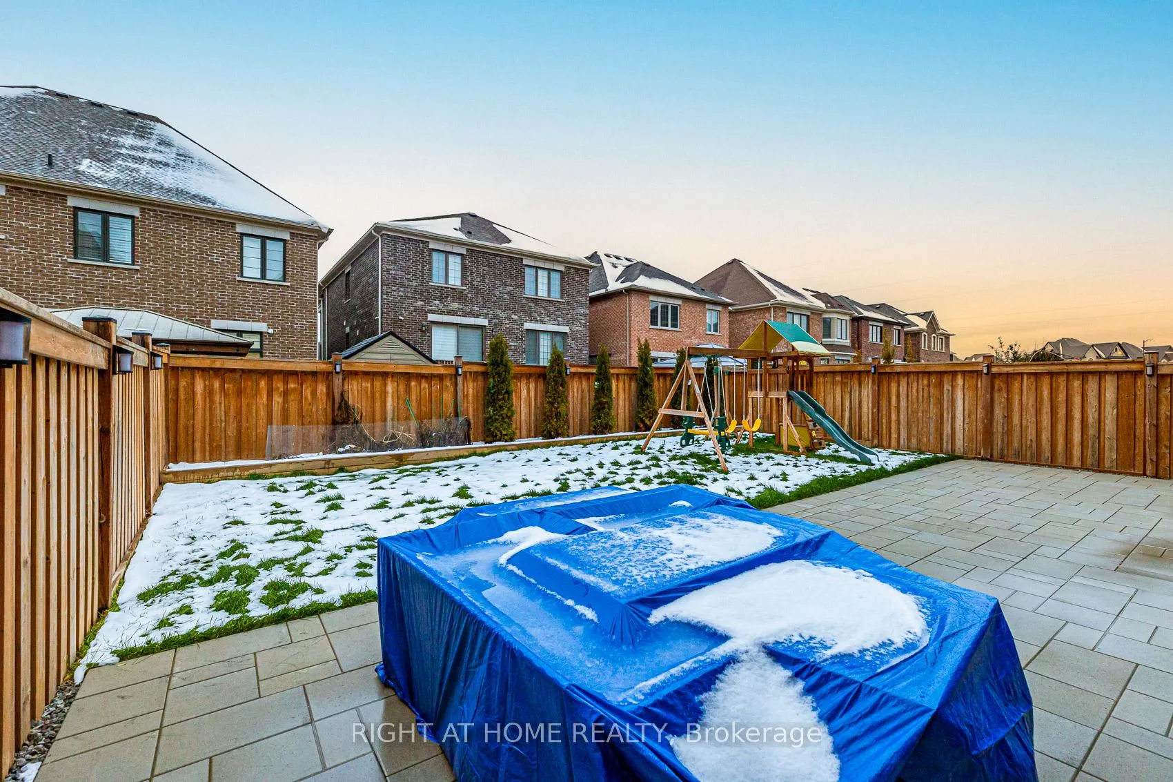 Photo 40 of 71 Ten Pines Road, Vaughan, Kleinburg — HOMEH