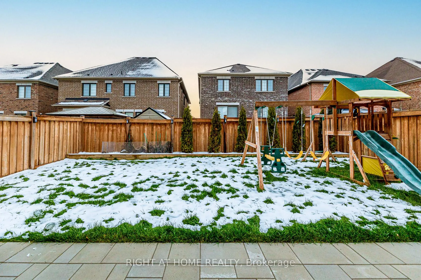 Photo 42 of 71 Ten Pines Road, Vaughan, Kleinburg — HOMEH