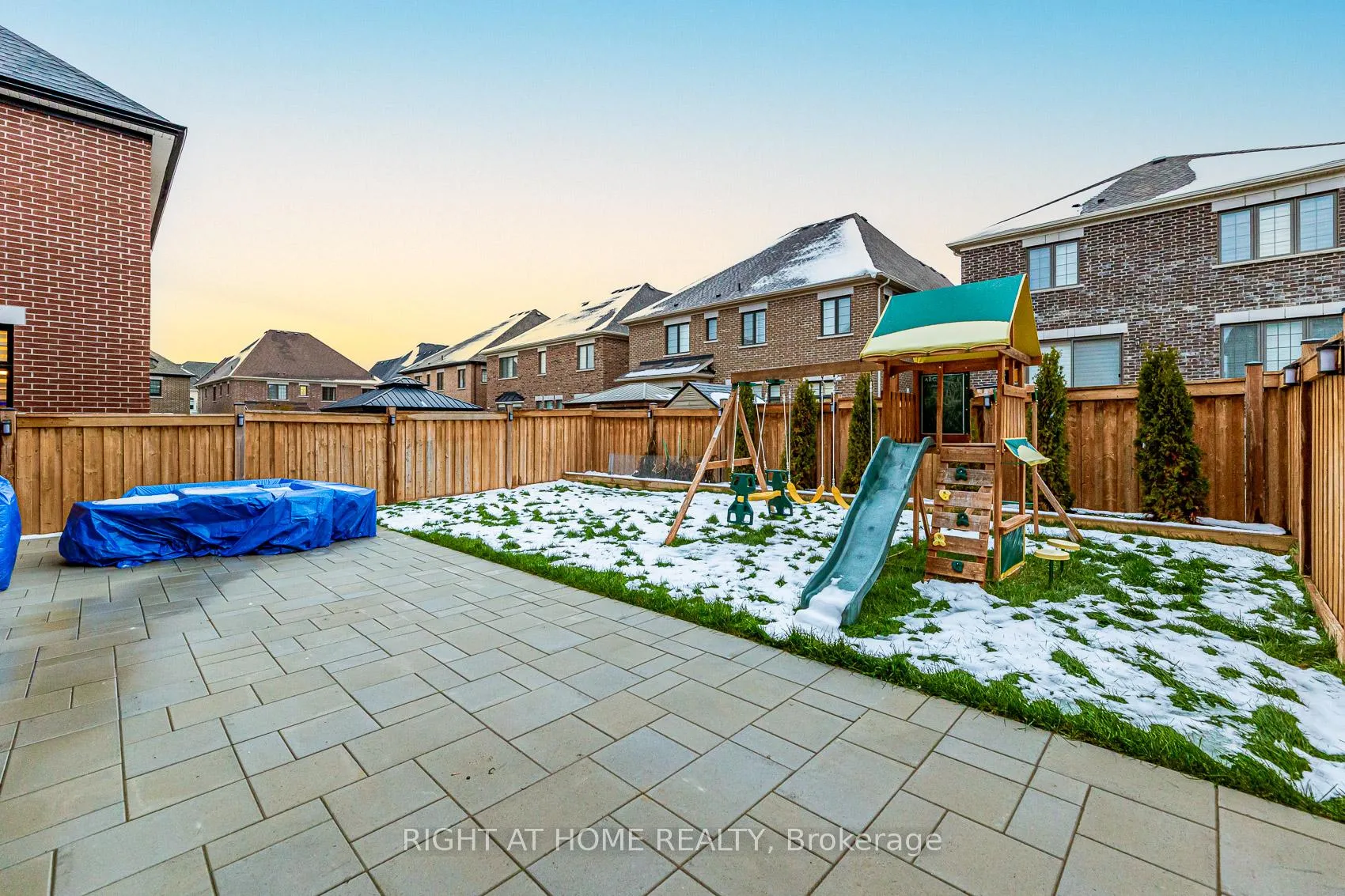 Photo 43 of 71 Ten Pines Road, Vaughan, Kleinburg — HOMEH