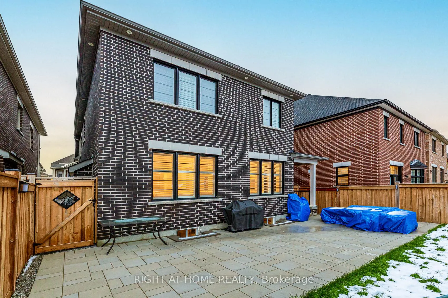 Photo 44 of 71 Ten Pines Road, Vaughan, Kleinburg — HOMEH