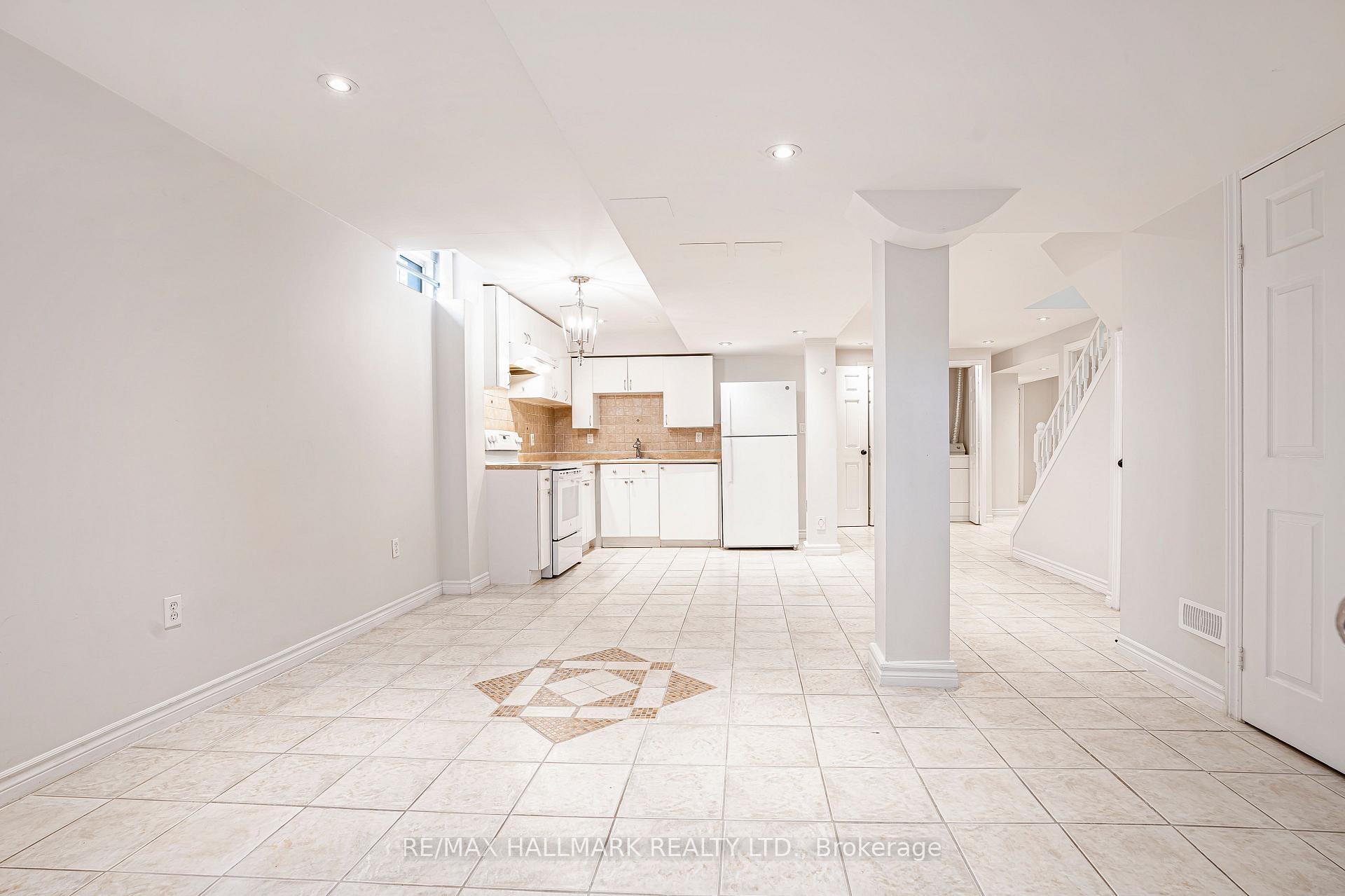 Photo 2 of 87 Michelle Drive, Vaughan, East Woodbridge — HOMEH